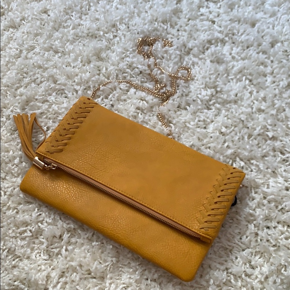 clutch/ purse